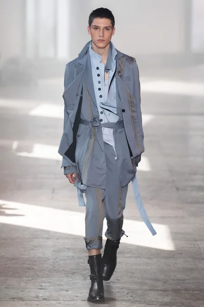 Look 24